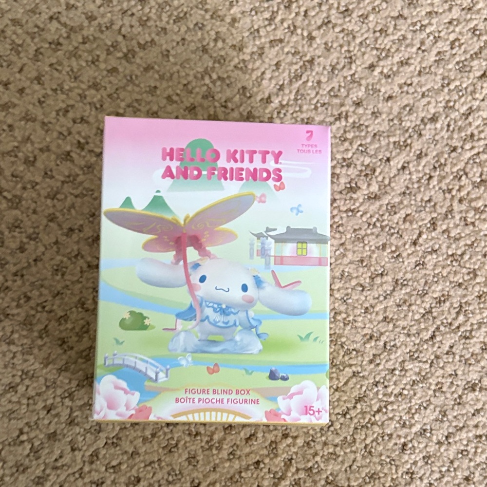 Hello Kitty and Friends Figure Blind Box - Pink and Green miniso new